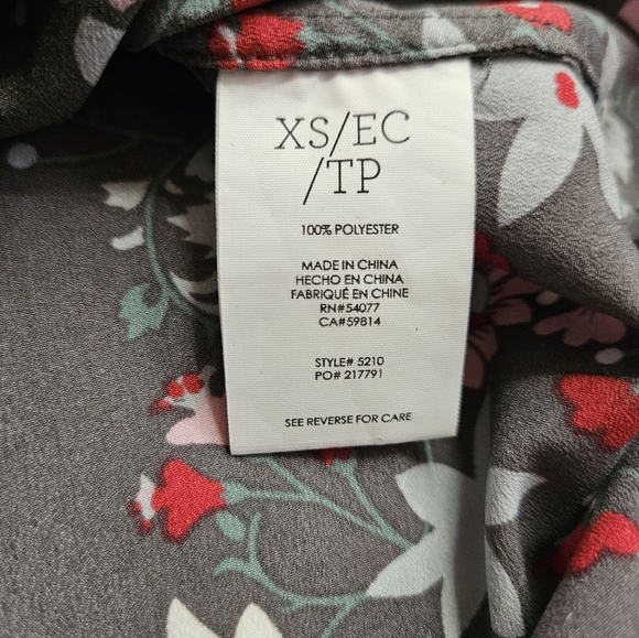 Cabi Womens Gray Floral Sheer Button Up Sleeveless Top Size XS - Picture 7 of 12